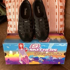 Skechers  SZ 8. Slightly used.